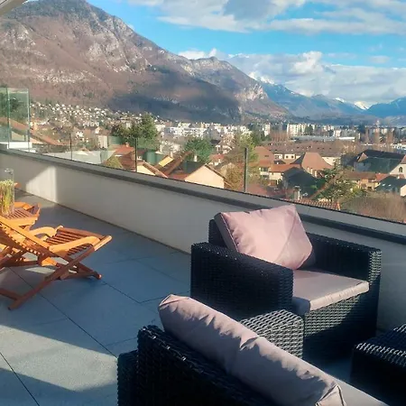 Appartement Panoramique 180 Et Montagne Et Nid Secret Romantique Annecy